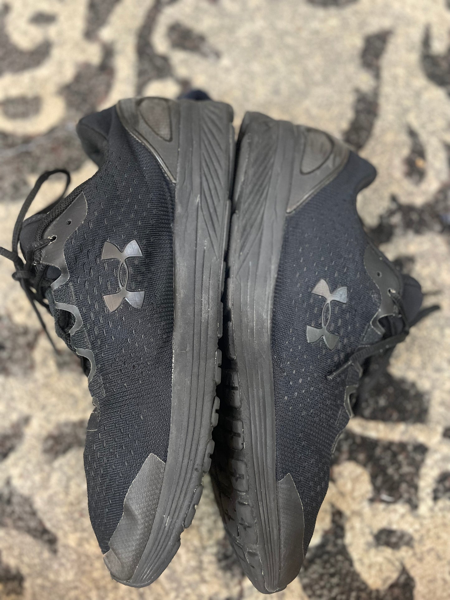 Under Armour Charged Assert Black | Preloved Running Shoes