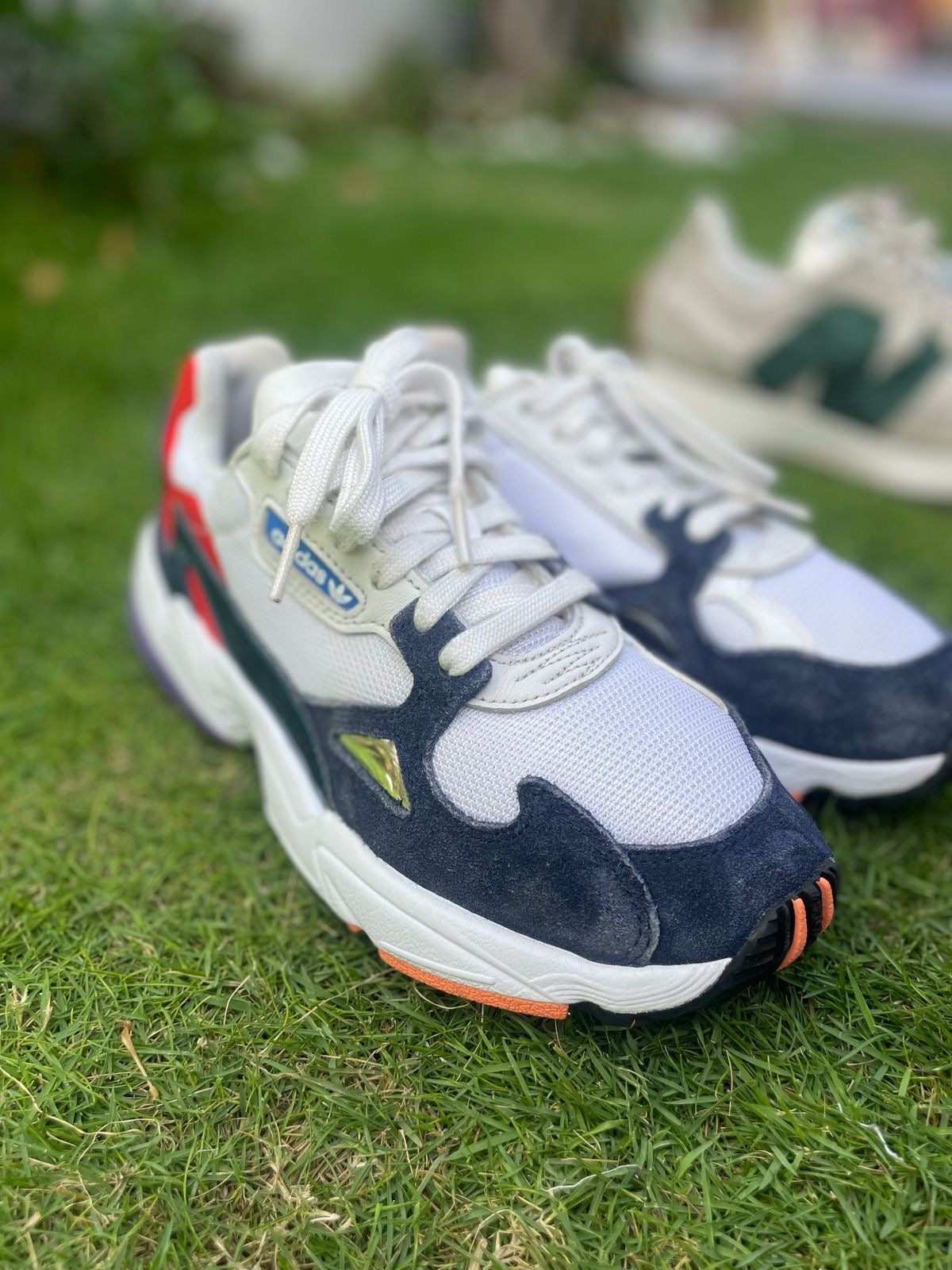 Adidas Originals Response CL – White Navy Red Orange – Preloved