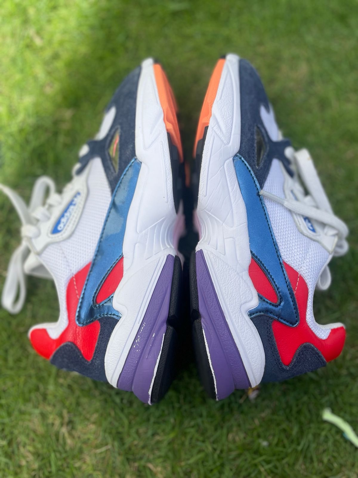 Adidas Originals Response CL – White Navy Red Orange – Preloved